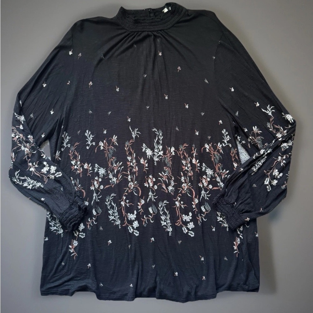 LUCKY BRAND Blouse Size 3X-Large Black Floral Smocked Mock Neck & Wrists Tunic